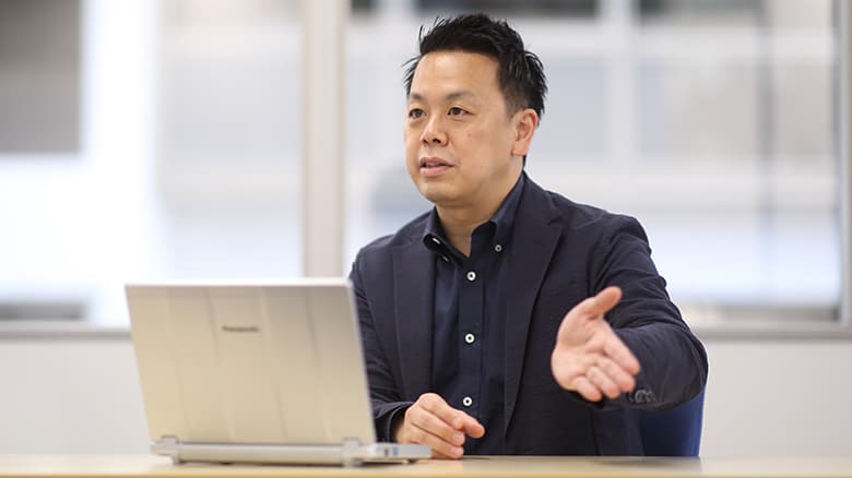 味の素株式会社グローバルコミュニケーション部鈴木 貢介氏の写真