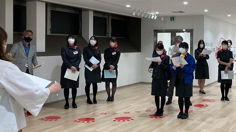 工場見学クルーよるリハーサルの様子