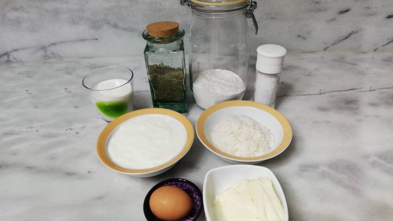 ヤイラ・チョルバをつくる材料