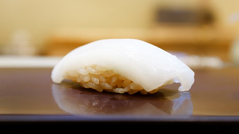 イカの寿司