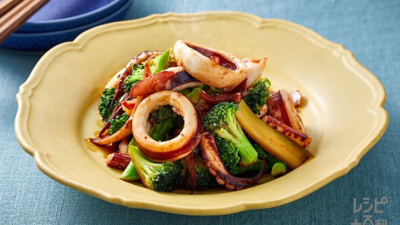 イカとブロッコリーの中華炒め